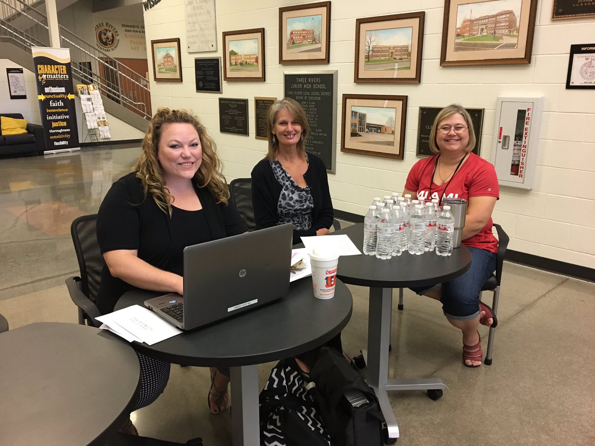 MeganRivet's tweet image. Plan for your Future Day!  #beeprepared #proudtobeayellowjacket