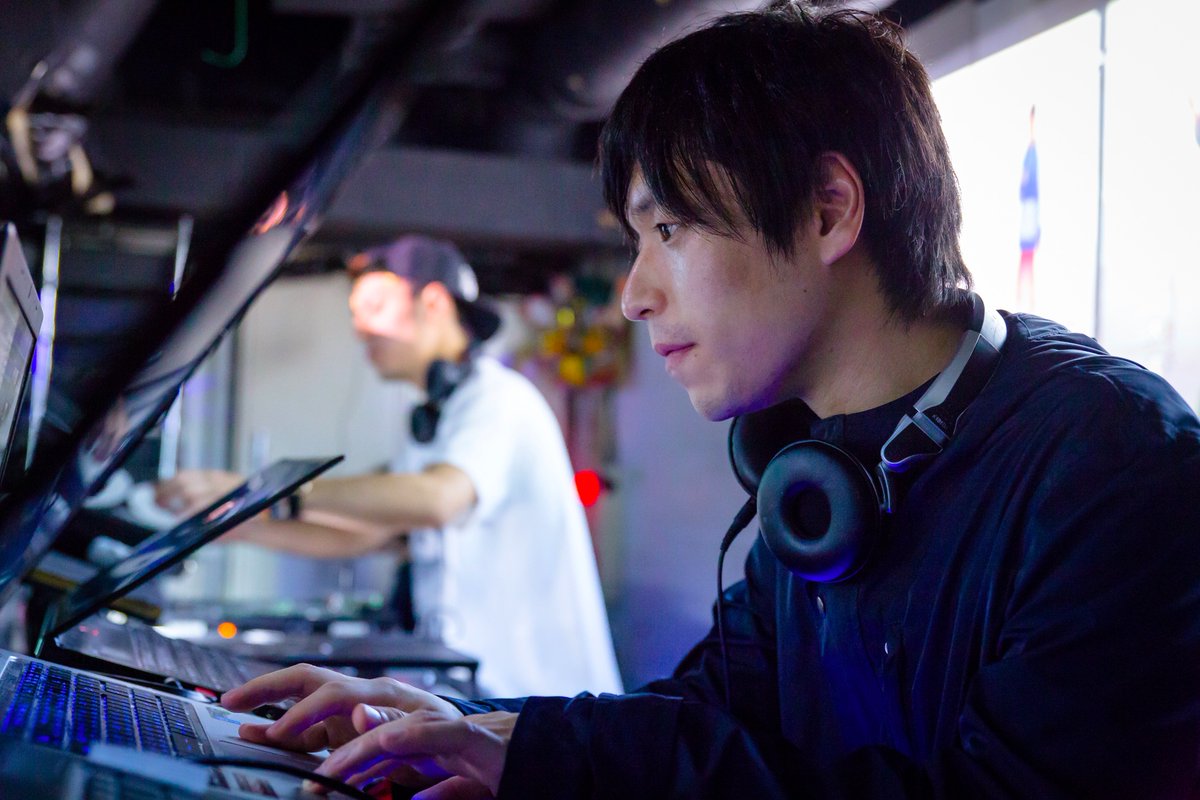 tokyocomicconhw's tweet photo. 【出演者情報⑥】
VJ #くなはら
大学時代、自主制作映画サークルで映像に興味を持つ。 その後アニメにハマり、#文章系同人サークル などの活動を経て2013年のXi-liumVJ公募をきっかけにVJ活動を開始。
▼購入はこちら
https://t.co/aYAPAoLr9Q https://t.co/dDflnzDBgO