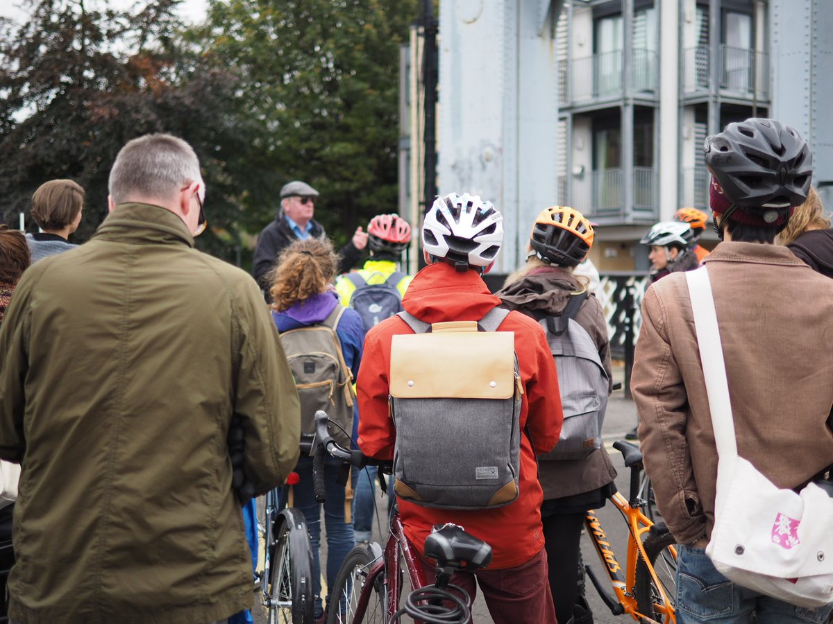 thehereandnowuk's tweet photo. Cycle tours are off! Thanks to first speaker Richard of Fountainbridge Canalside Initiative! #SpaceToSit https://t.co/riybzM0s0s