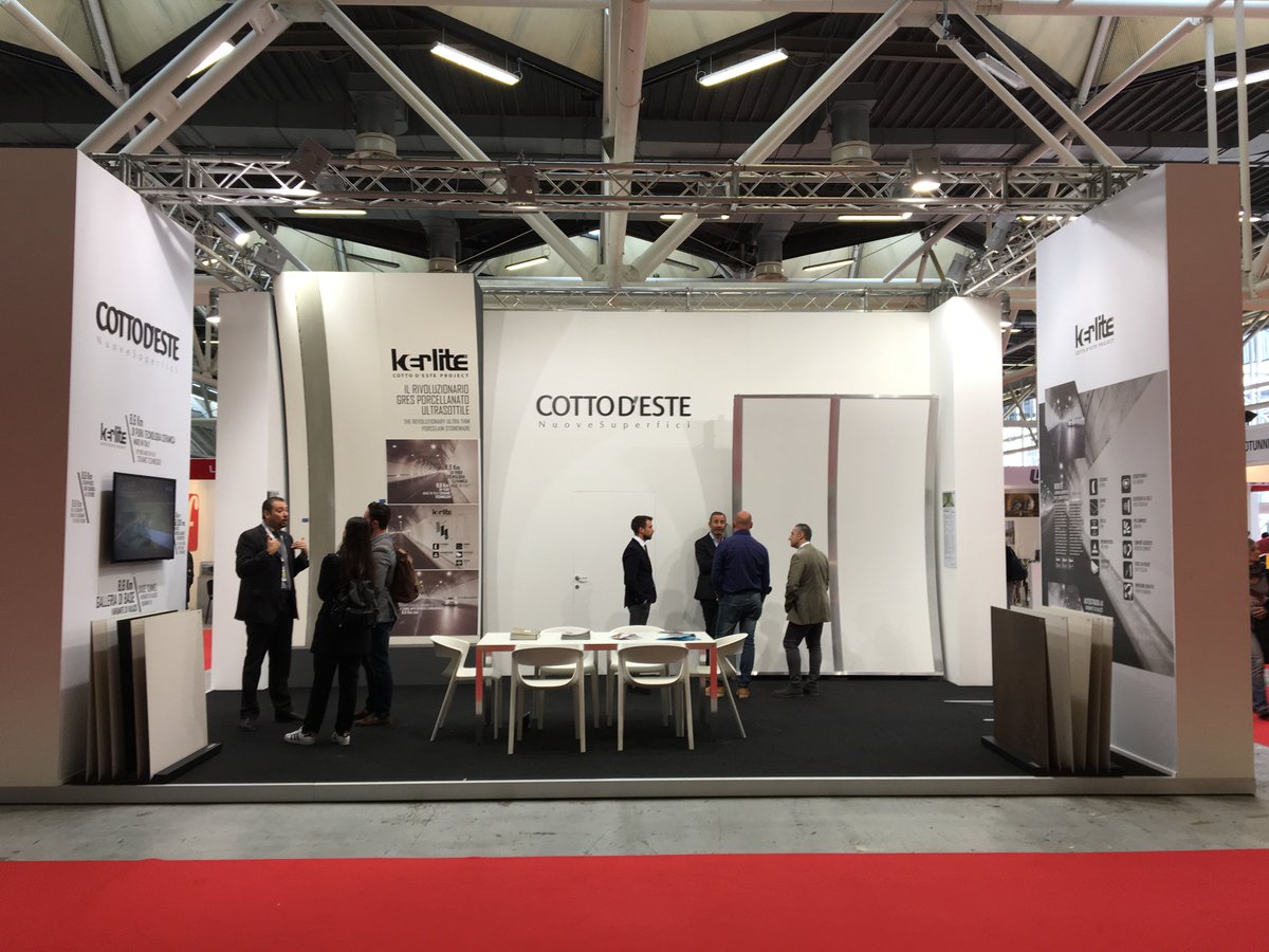 Cottodeste's tweet photo. A #Expotunnel @SaieBologna in mostra la straordinaria flessibilità di #kerlite, perfetto per superfici curve. #galleria #variantevalico #A1 https://t.co/LTcxVqZc9R