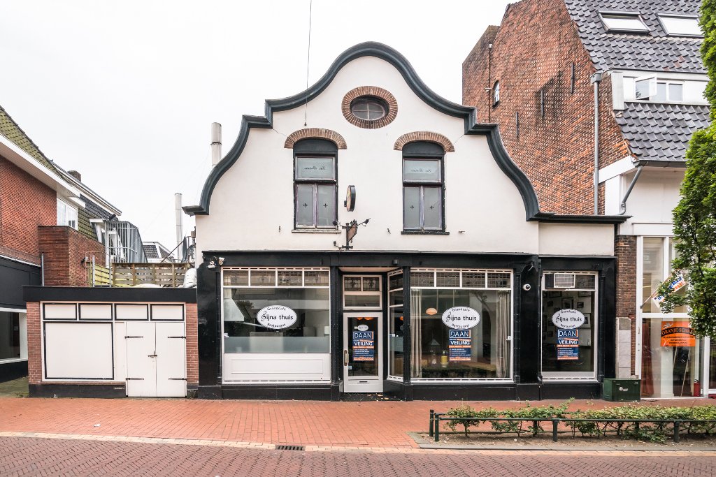 MolenbeekBOG's tweet photo. #Executieveiling: #Horecapand op de #Brinklaan 62 te #Bussum van ruim 400 m²! Voor de brochure met alle informatie: https://t.co/b8gt1DAZ3E https://t.co/9vVh5tcJhS