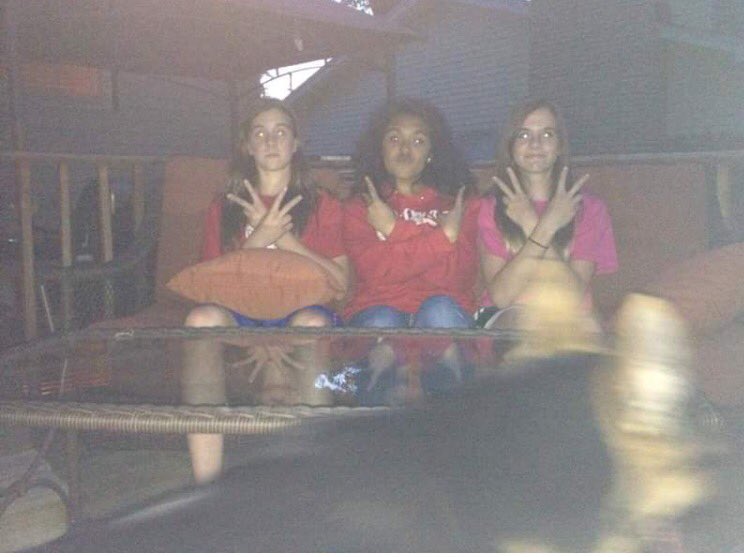 Mariaa_Portillo's tweet photo. Happy birthday to the twins🤘🏽❤️👭
#ecumes @maia_perez19 @dacey_perez https://t.co/UZ8DRlrCcT