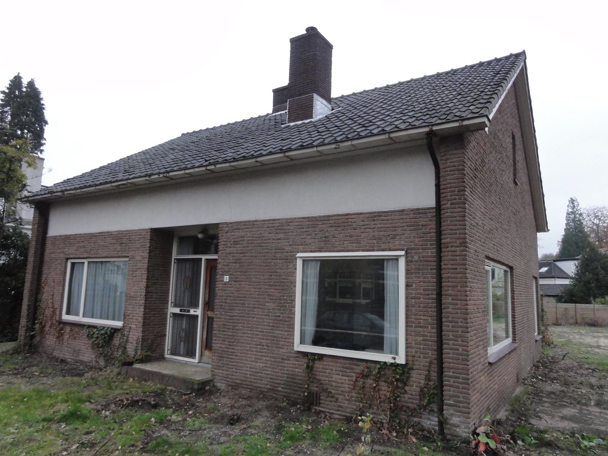 Strikolith's tweet photo. VOOR & NA
Deze woning is omgetoverd tot een prachtige villa, afgewerkt met #Strikotherm #gevelisolatiesysteem en #Spachtelpleister #BGI. https://t.co/C7cidPEEoK