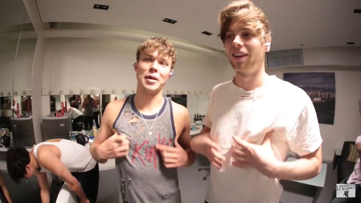 SLea_M's tweet photo. #lashton #love #5sos #SLFLMexico https://t.co/vVhaLvLk3u