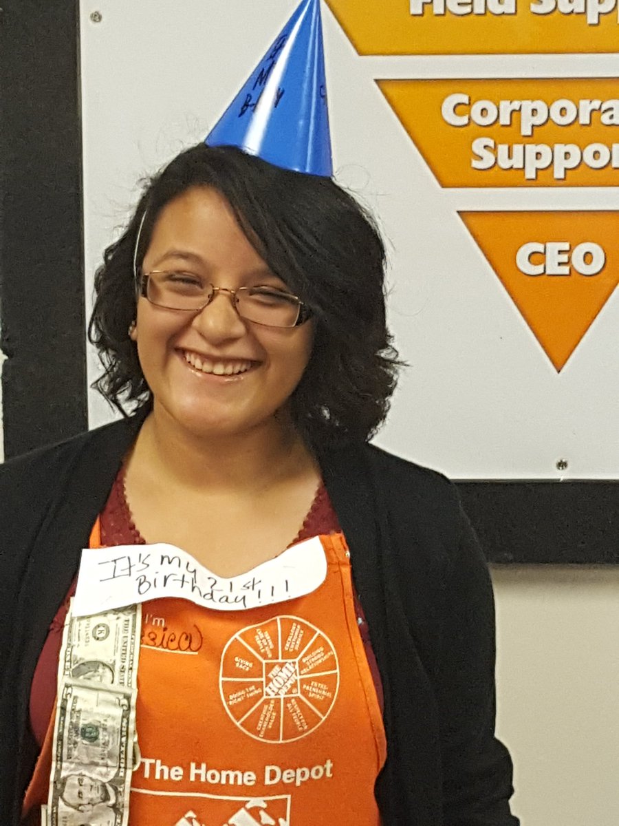 Robbyo555's tweet photo. Happy 21st Birthday Jessica! @airbornliz @MsKathyASDS555 @HDJoeCalder @CuquisGarcia @coreyjcprice https://t.co/4ioWx2EnVX