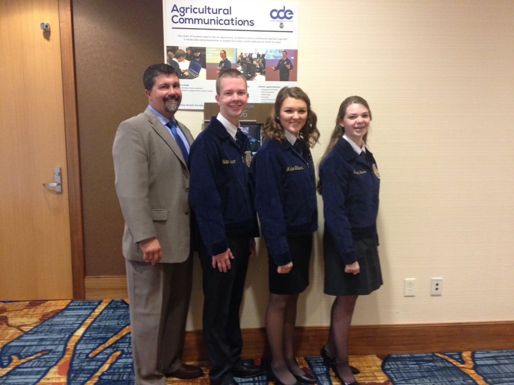 Brad_Parton's tweet photo. Counting down to our Lincoln County Agricultural Communications team's presentation time! #ThorTurf #oneLC https://t.co/QImRyEJyVY