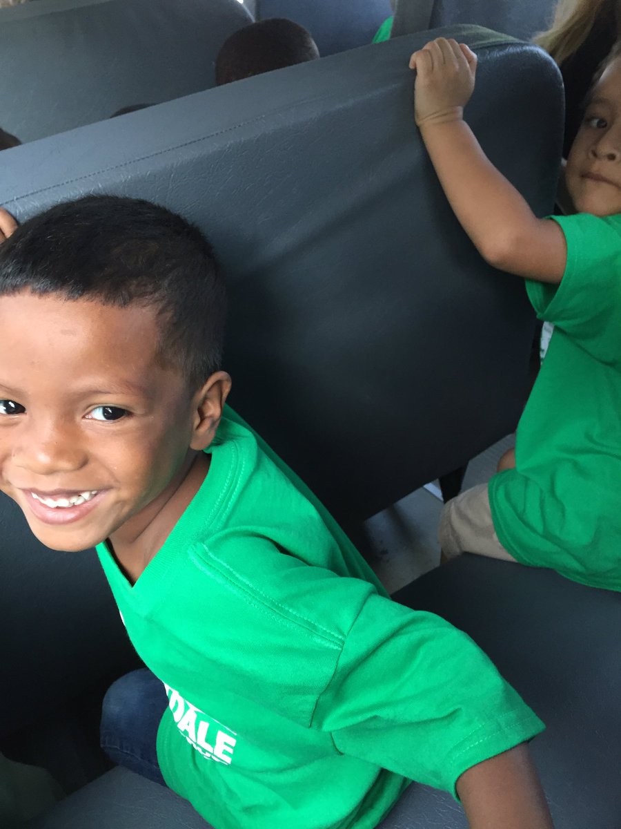 Falcon_Carden's tweet photo. On our way to Cox Farm!  #makingmemories @ForestdaleES https://t.co/l8HebfaoSZ