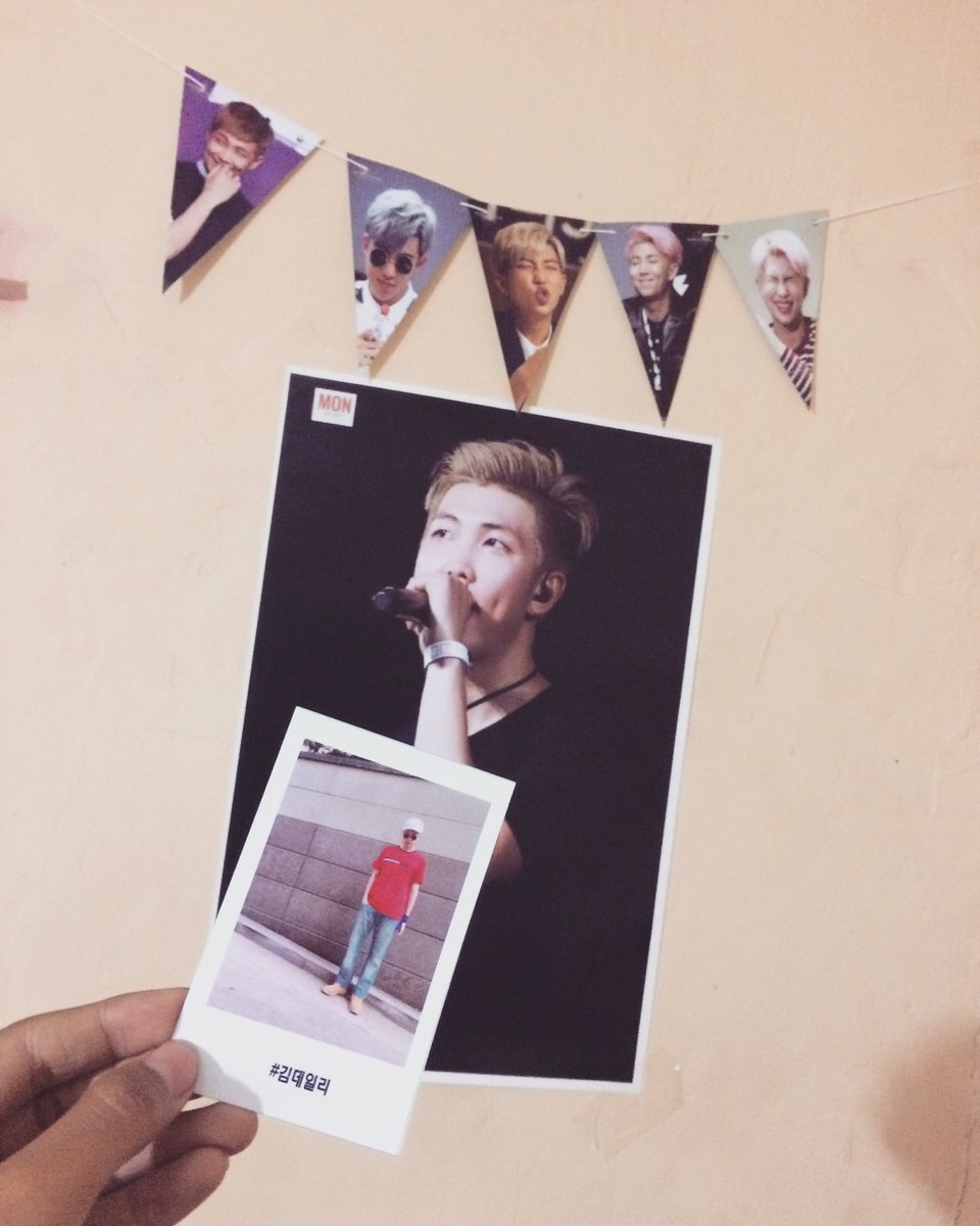 anns305's tweet photo. @RMINAFANS finally its here in my room ❤️ https://t.co/M8UCrjoOLY
