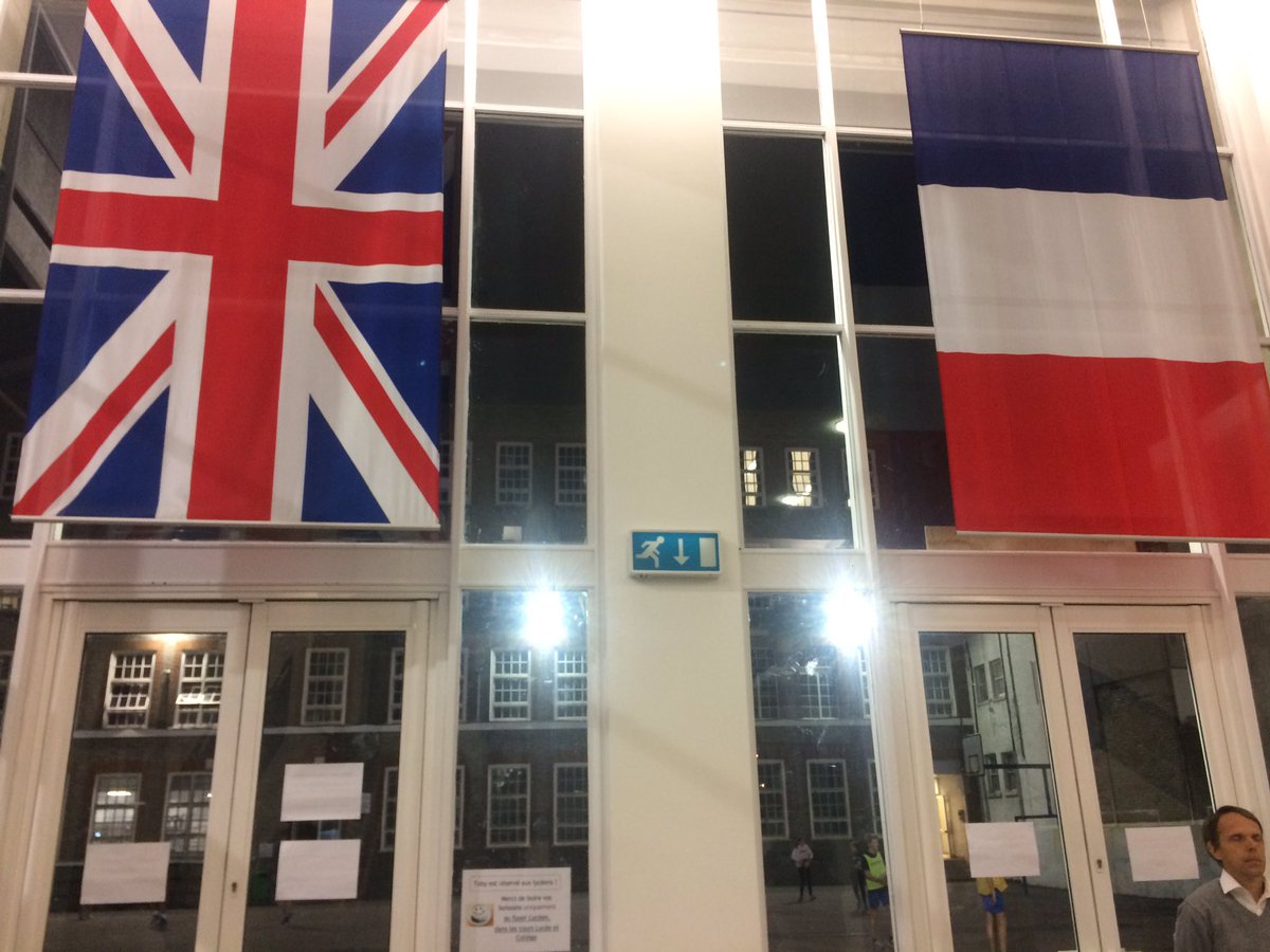 eddieplayfair's tweet photo. Lovely to be at the #Lycee tonight for the 2nd launch of our joint project on francophone refugees in #WW1 London : https://t.co/DjNTyBSMgx… https://t.co/ylGFUxM6h9
