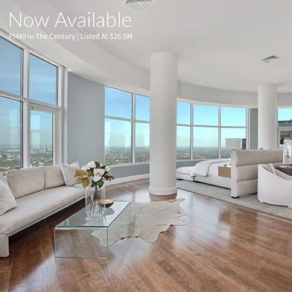 LaRealEstateInc's tweet photo. This #penthouse estate has a master bedroom #view like no other in #LosAngeles. More info at https://t.co/TT3J5ECAuZ https://t.co/WAJ1zvNCqW
