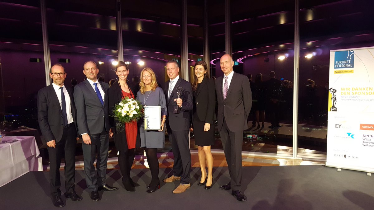 personaler_de's tweet photo. Heraeus gewinnt den #DPP16! Platz zwei geht an die Deutsche Telekom, auf dem dritten Rang landet die Postbank. Wir gratulieren! https://t.co/RJpj4rphWe