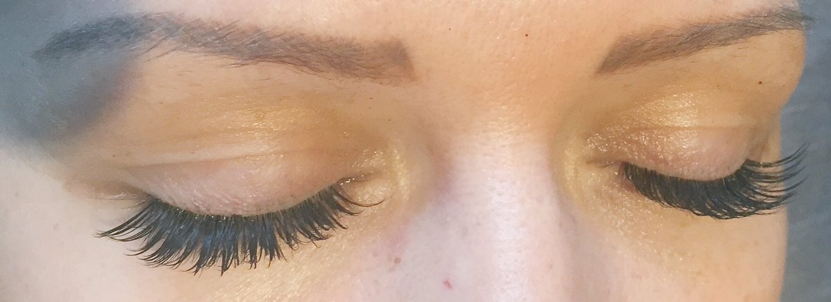 TipsNToes7's tweet photo. Full Set lash extensions 👀 https://t.co/cPzUjkD4lQ