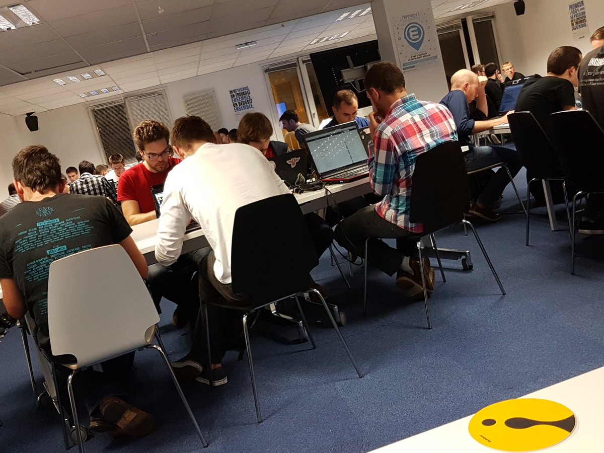 AnnabelleKoster's tweet image. Pause terminée à la #devparty2016 ! 
On reprend le #clashofcode ...  Dernière ligne droite !