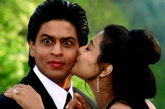 ShahRukhKhan_FC's tweet photo. #21IconicYearsOfDDLJ is trending in India on 👑 King Khan , @iamsrk 's position- on Top! https://t.co/ql5duP0Lgq