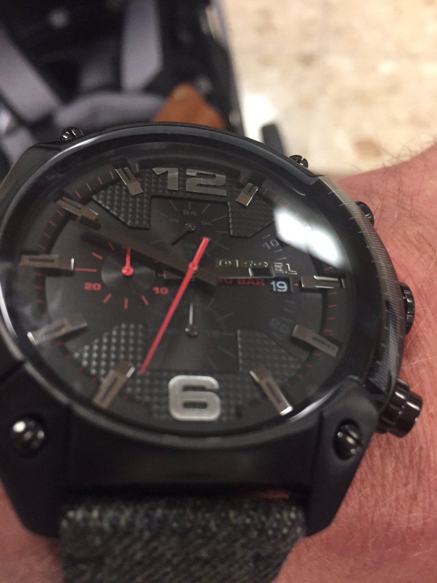 thompsonsquare's tweet photo. another day another @DIESEL #thanksforthetime https://t.co/P8BXHVRnI8