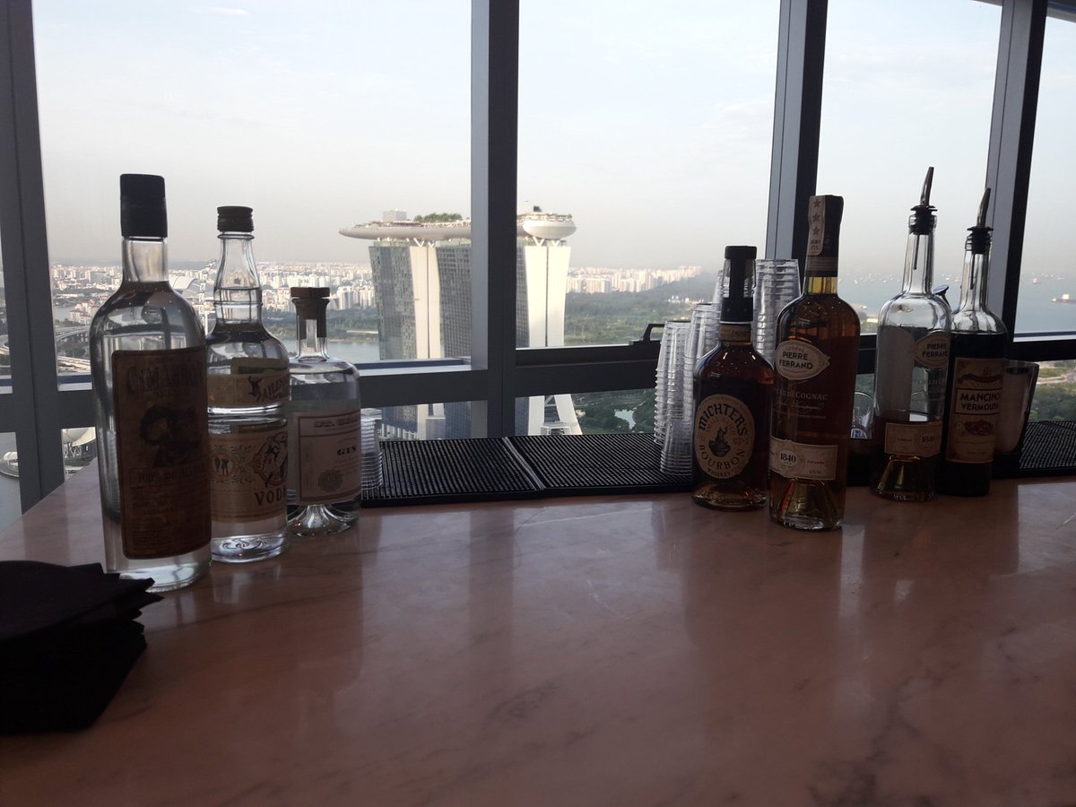 HBSClubSG's tweet photo. @HBSCNY @HBSAlumni #theproofflat #hbsgnn The Harvard Cocktail, first served at the H Club in NYC. in SG enjoying the fruits of your labor.. https://t.co/vSqQl47Pii