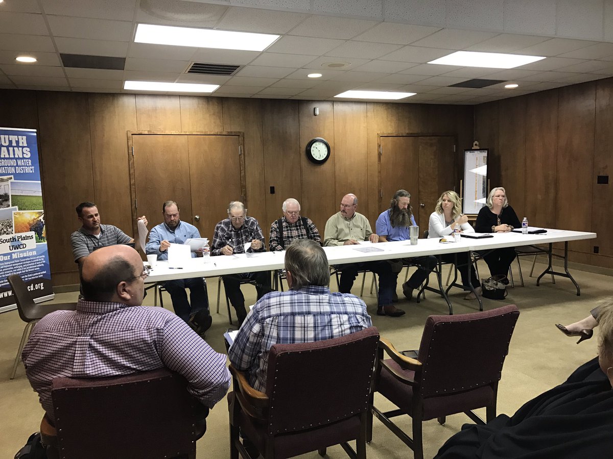 victoriarosetx's tweet photo. GMA2 Meeting in Brownfield, TX today.  Working hard to conserve groundwater in the High Plains @HPUWCD #TxWater #TxLege https://t.co/medWJmd2XU
