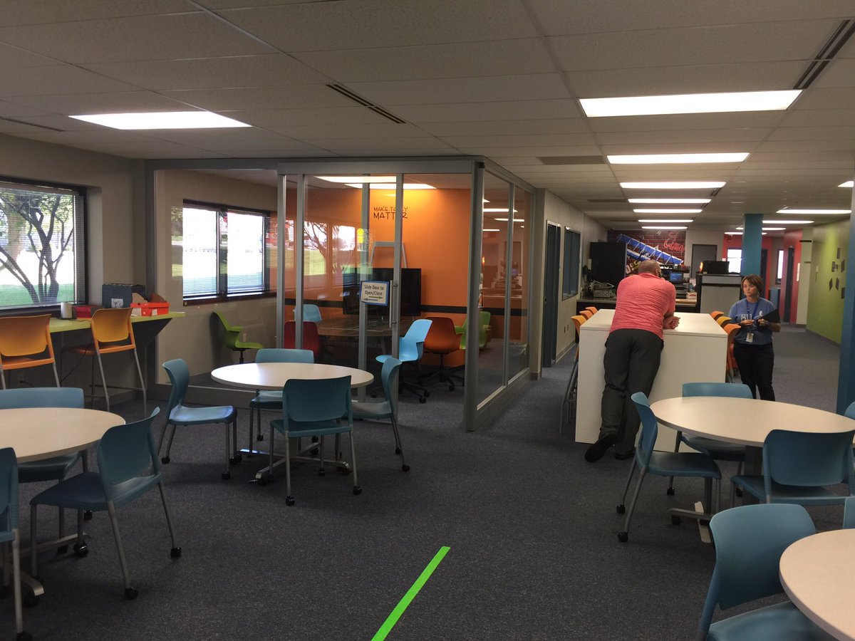 APSOnlineHS's tweet photo. Thank you Hilliard City Schools, Columbus, Ohio for sharing Blended Learning Initiative with Ran Jung and Erik Bailey from APS Online https://t.co/EUVGMFJs3f