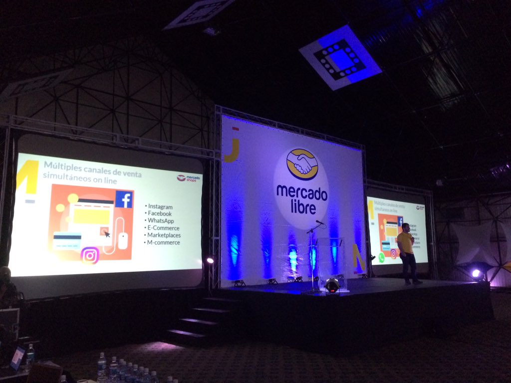 ML_Venezuela's tweet photo. Nuestro invitado internacional de @ml_colombia, Luis Ernesto Pontón, y conversando sobre Mercado Shops en la #UniMLV https://t.co/oYy9gWn1IW