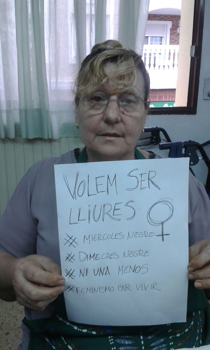 jeupv_valencia's tweet photo. Prou de terrorisme masclista! Volem ser lliures! #DimecresNegre #NiUnaMenos #MiercolesNegro #FeminismoParaVivir https://t.co/psuFQTOnXb