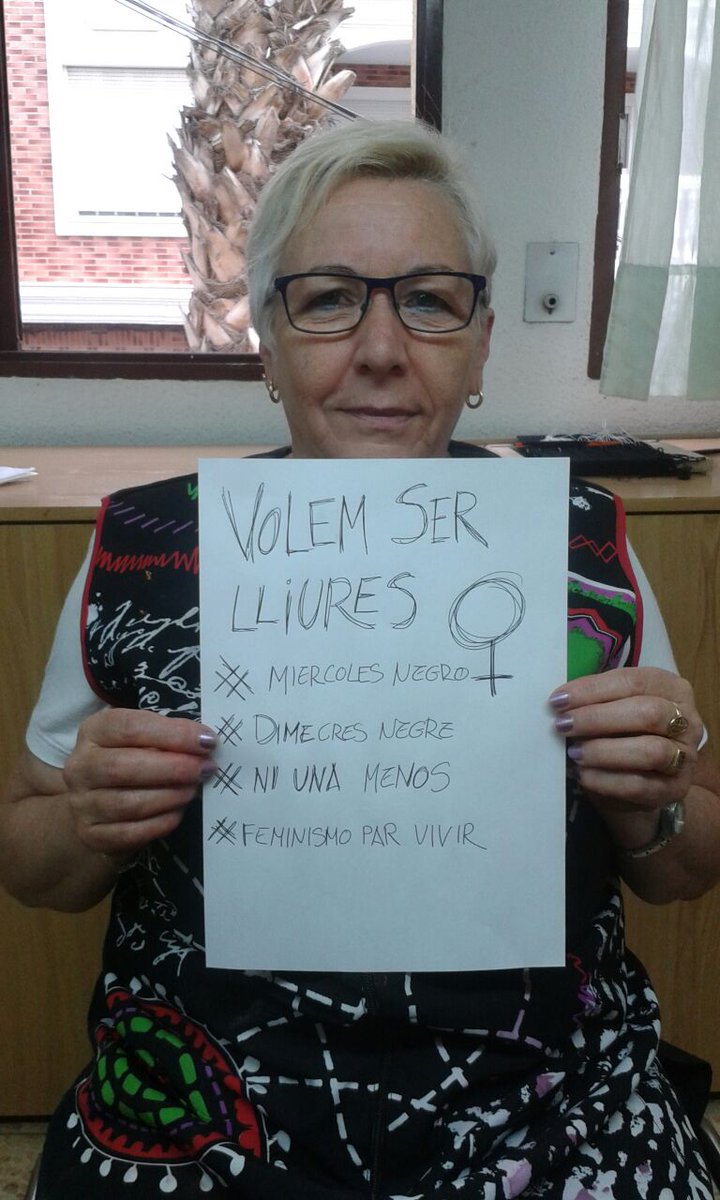jeupv_valencia's tweet photo. Prou de terrorisme masclista! Volem ser lliures! #DimecresNegre #NiUnaMenos #MiercolesNegro #FeminismoParaVivir https://t.co/psuFQTOnXb