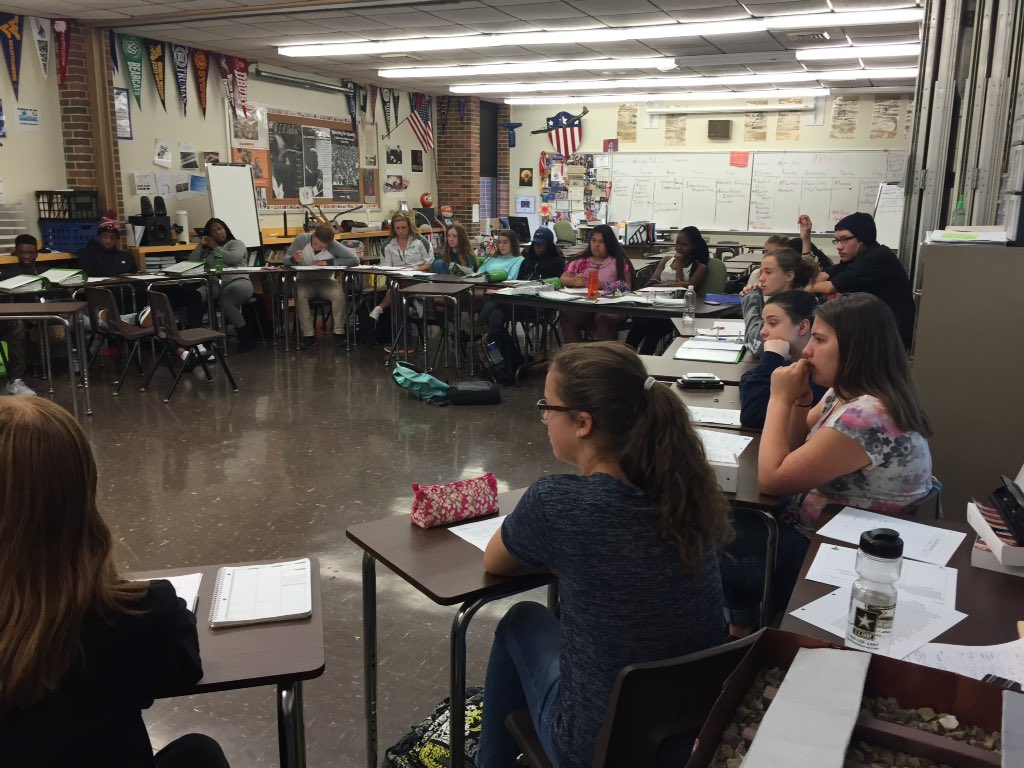 rockbridgeavid's tweet photo. Socratic Seminar day for AVID-10 on the topic of revenge. Good stuff! #avidrocks @RockBridgeHS #CollegeReady #Essential7.3 #wIcor https://t.co/vfBOqUWCtj