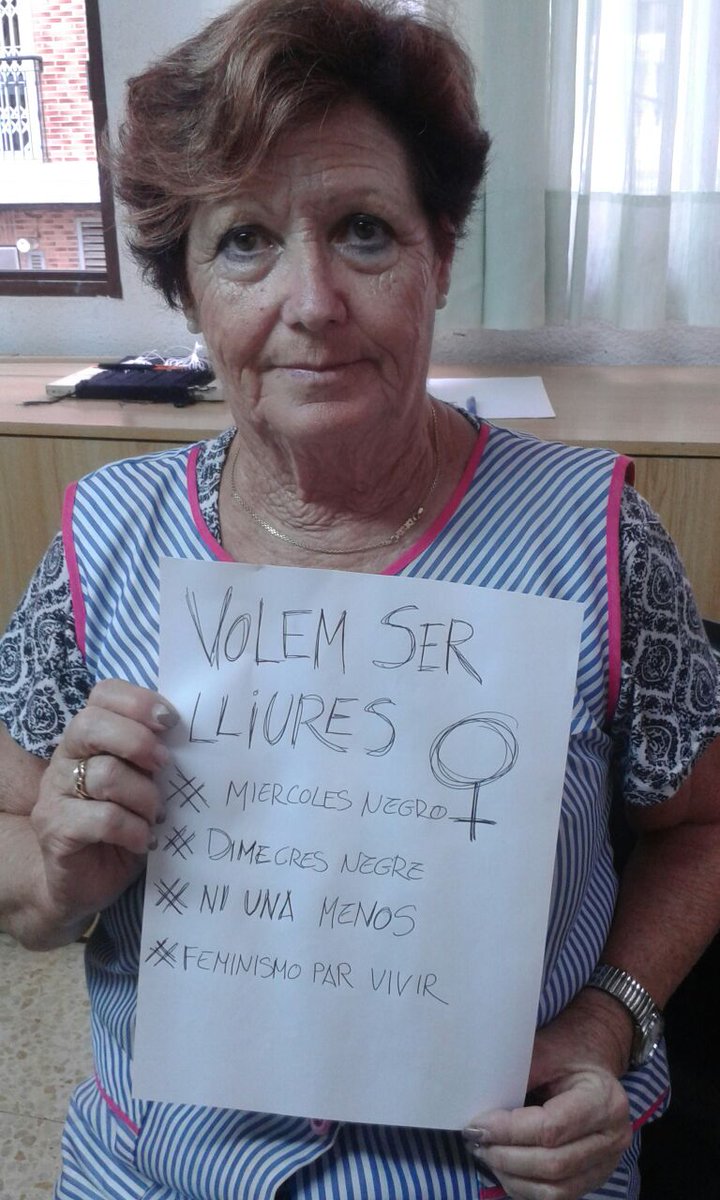 jeupv_valencia's tweet photo. Volem ser lliures!!!! #NiUnaMenos #MiercolesNegro #DimecresNegre https://t.co/eZ9rtzNiqR
