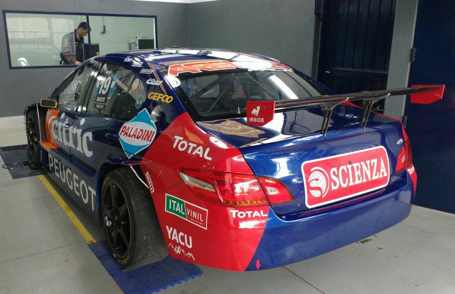 DTAracing's tweet image. #STC2000 - El 408 de @dfineschi pasando por el #PostRig de #DTAresearch. Aquí se  realiza el chequeo dinámico antes de viajar hacia #ElZonda