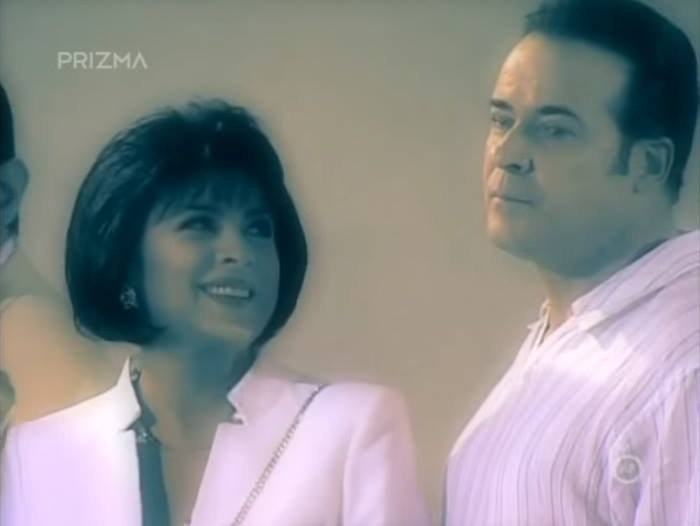 Raffa_Tekilaz31's tweet photo. Cuanto daria por gritarles nuestro amor...🎵 #ParejaTekila❤ #VRyCE❤ #ÉReal meus😍😍 https://t.co/wIMmcM0xK0