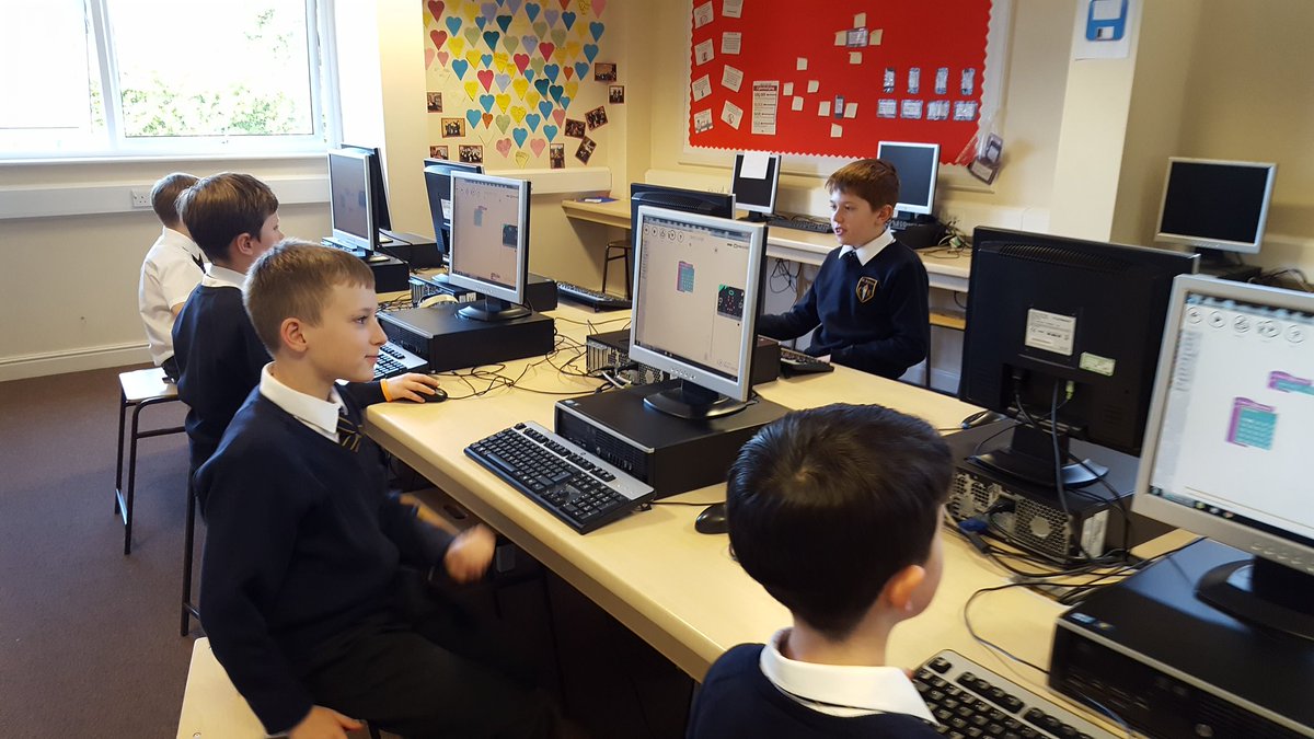 StAndrewsCoE's tweet image. Year 5 lunch time coding experience with Code Bug went really well today. Lots of excited and engaged children @codeweekUK #CodeWeek2016