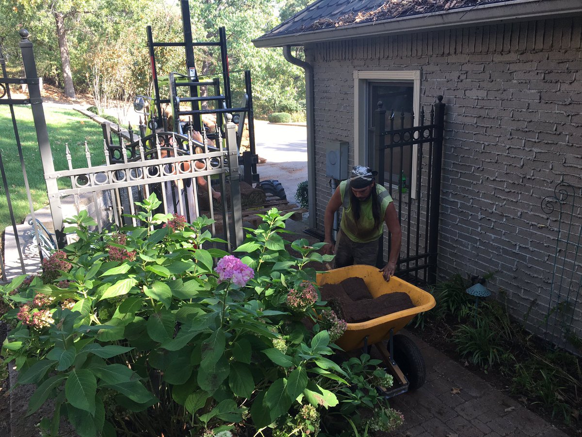 NativeTurfOK's tweet photo. The Sod Squad is putting the finishing touches on someone's backyard paradise! Contact Shawn (918) 855-3884 for a free estimate.
#newgrass https://t.co/WHv8QYmUDA