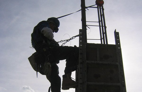 ESI_hcm's tweet image. How's Your Workplace Safety?  Here's OSHA's Top 10 Citations for 2016 (@USDOL) #hr #osha #dol #smallbusiness buff.ly/2elecAN