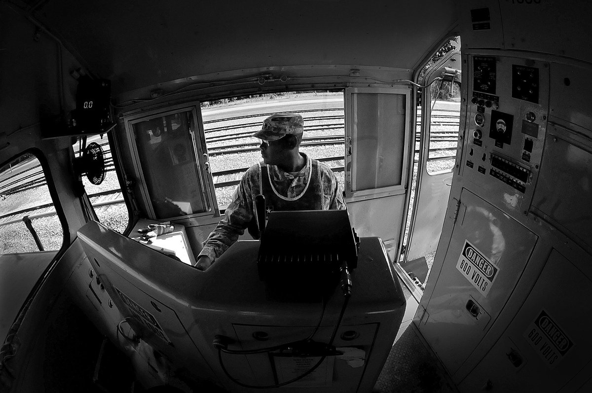 GoArmy's tweet photo. Today's @USArmyReserve career of the day is 88U Railway Operations Crewmember https://t.co/BxkPml1YTZ #PartTimeAllSoldier https://t.co/biKX1KOWwQ