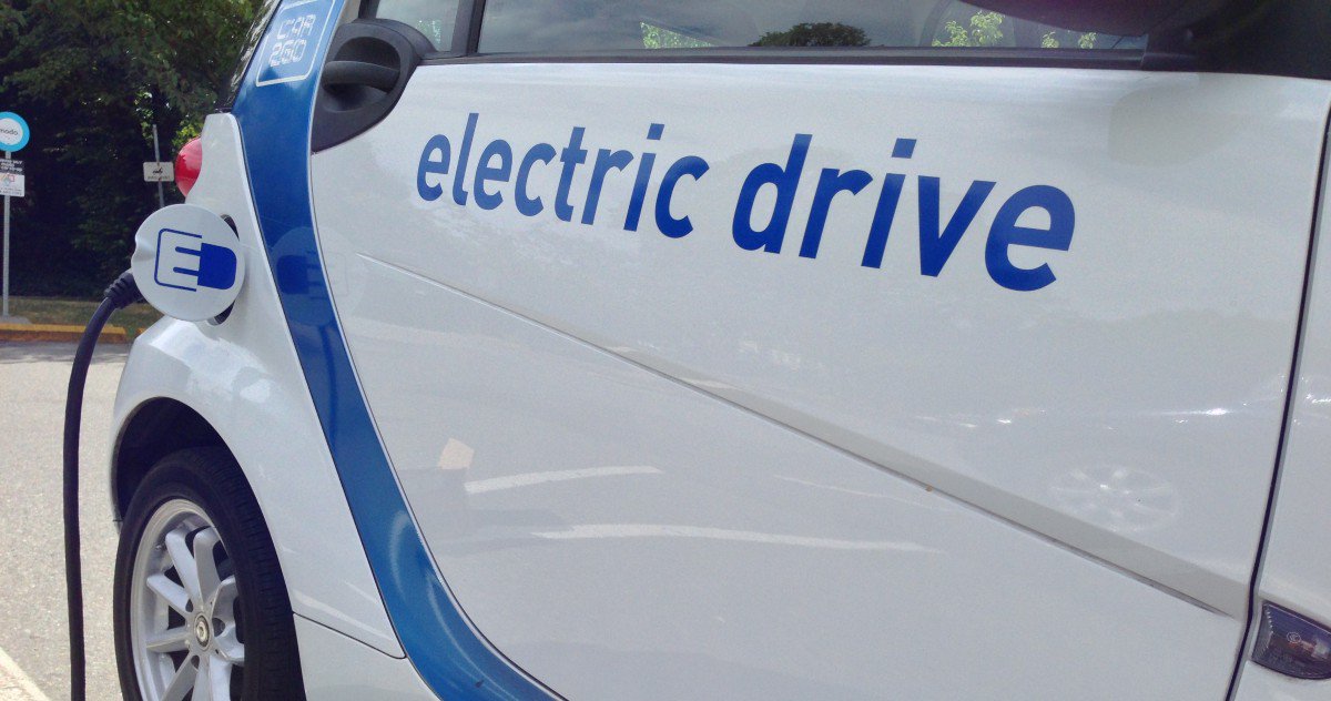 The electric car market is growing 10 times faster than its dirty gasoline equivalent bit.ly/2e84PIR by <a href="/ADavilaFragoso/">Alejandro Dávila</a>