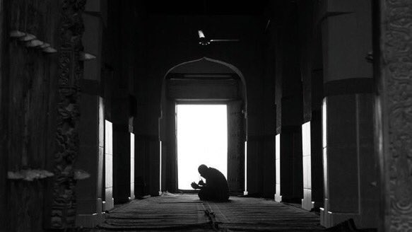 tawwr's tweet photo. حدِّثوا ربكم بما يؤلمكم، فمن يجبر قلوبنا سواه ! https://t.co/j1iTsP23Q5