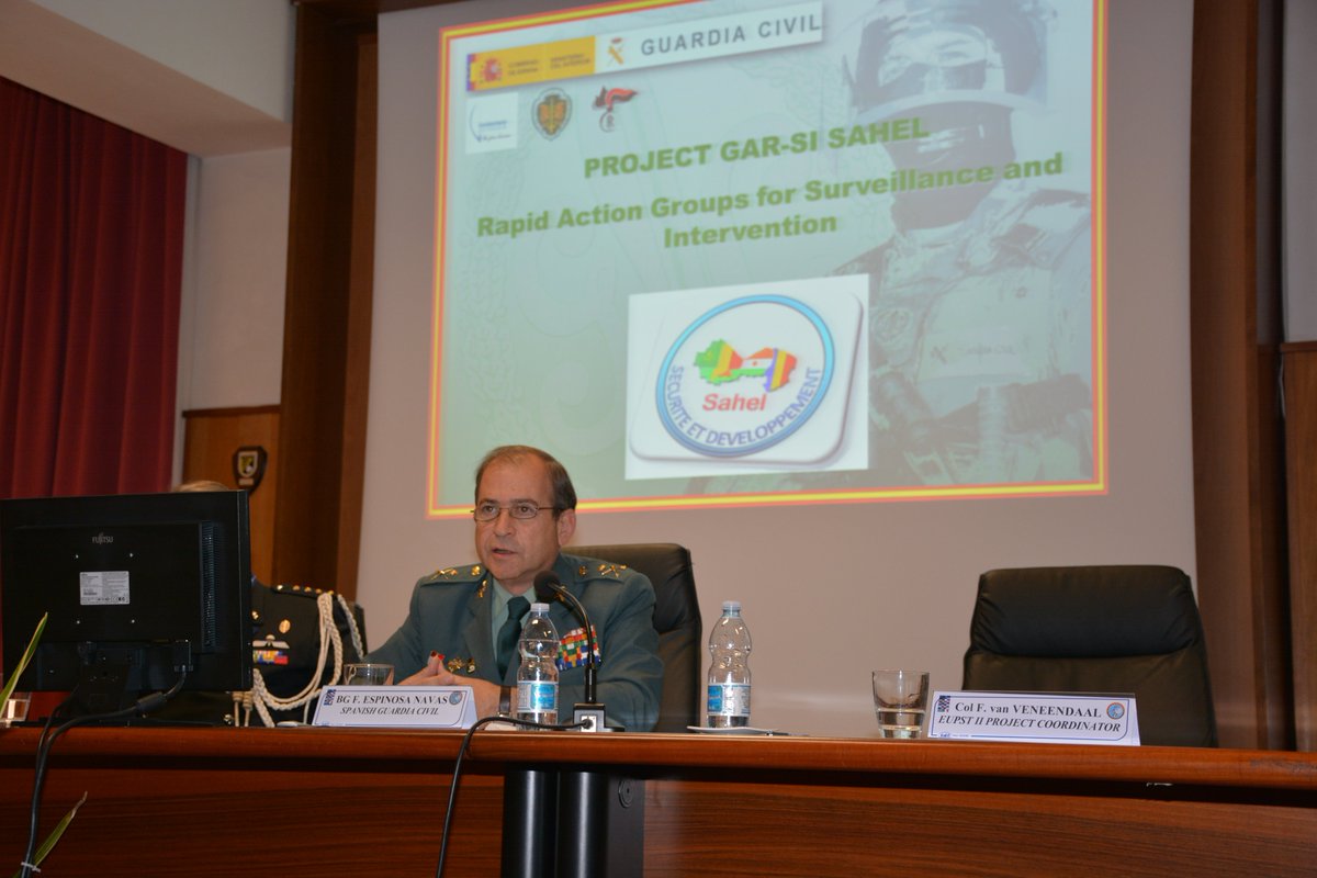 Training Local Law Enforcement Agencies in Peace Support Operations / Twitter