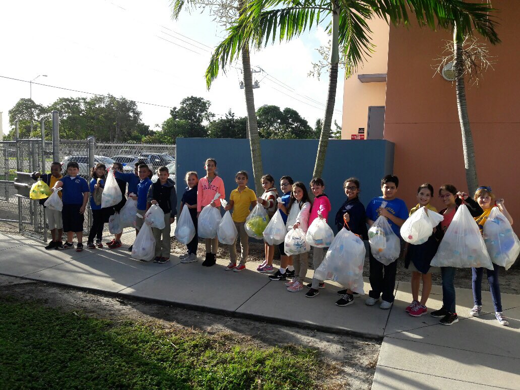 NorthHialeah's tweet photo. Recycling day at North Hialeah! @MDCPSNorth @STEMDesignation @MDCPSSTEAM https://t.co/sjY0kCpzuq