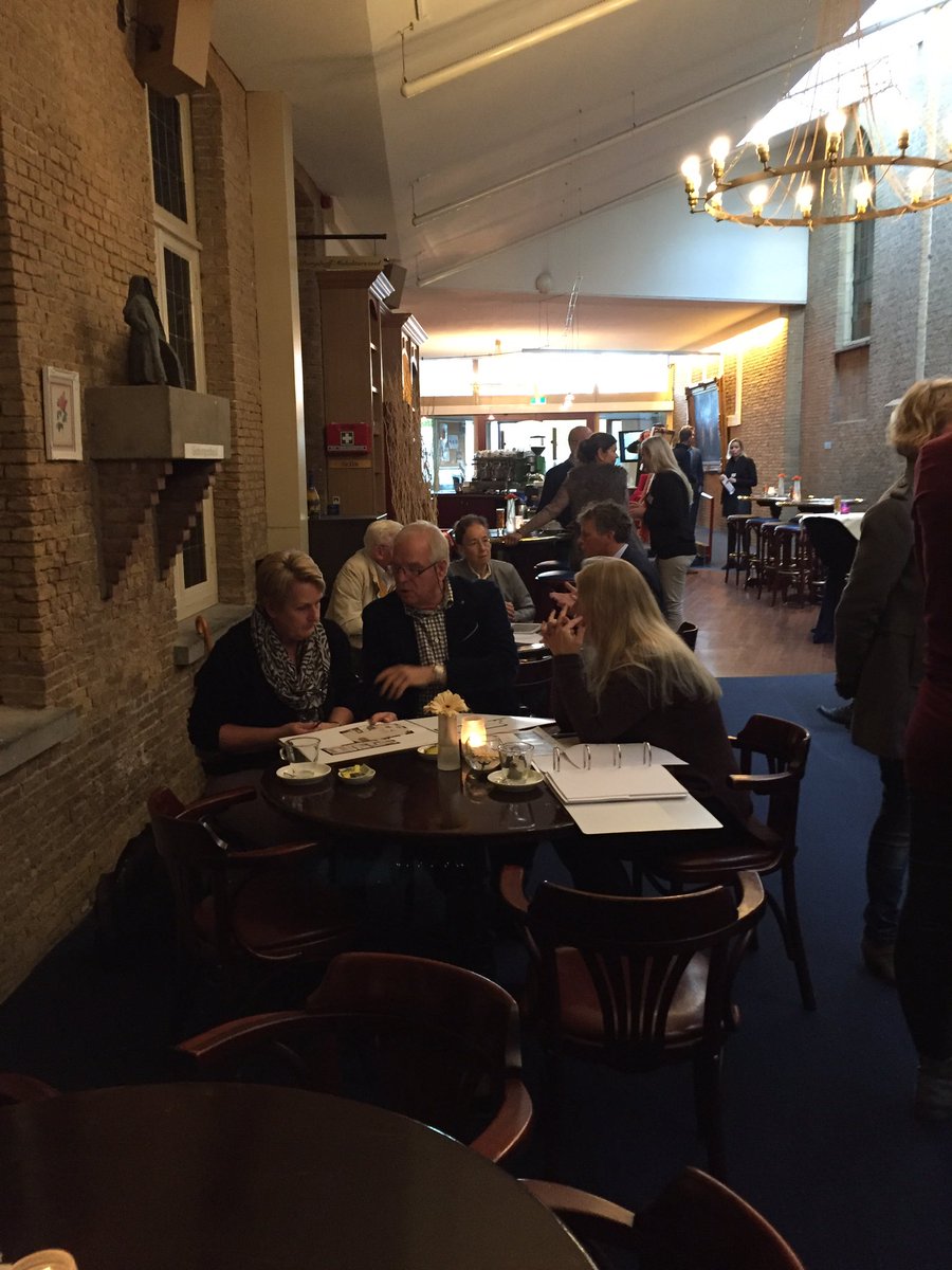 degeusjohn's tweet photo. Geïnteresseerd publiek tijdens de start verkoop 13 patiowoningen #Duingeest #Monster. Project van @bpd_nl_zw en #Waal. #leefiD https://t.co/of8Gs9FVzt