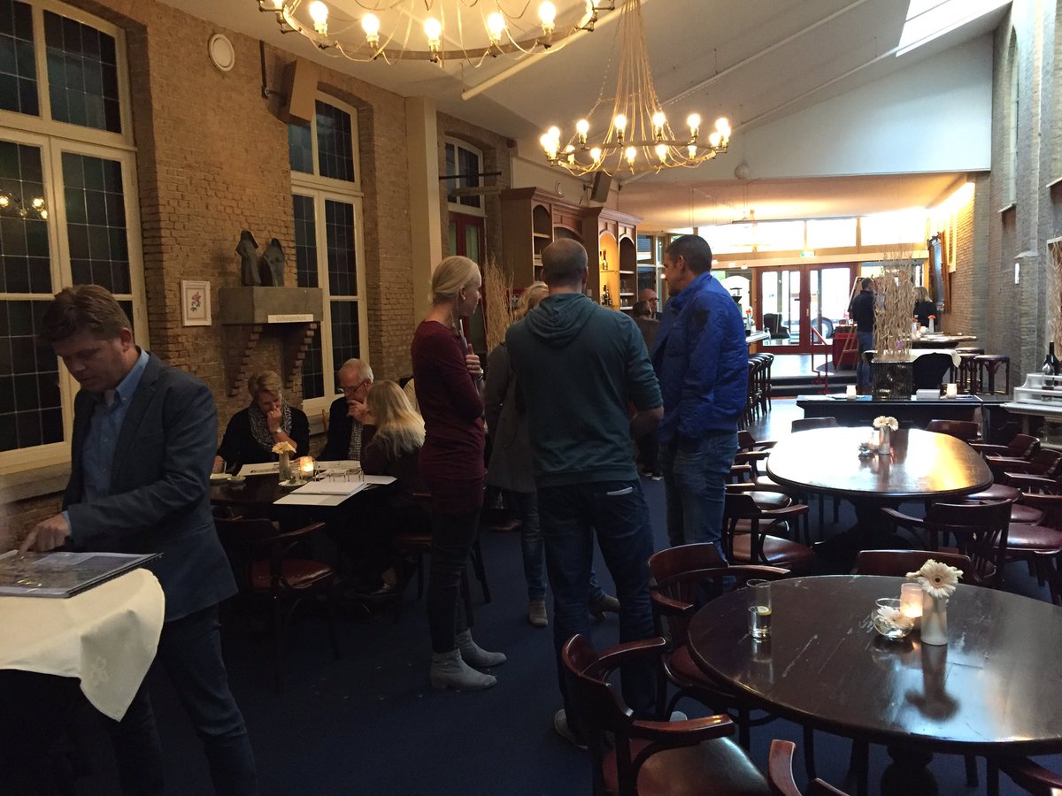 degeusjohn's tweet photo. Geïnteresseerd publiek tijdens de start verkoop 13 patiowoningen #Duingeest #Monster. Project van @bpd_nl_zw en #Waal. #leefiD https://t.co/of8Gs9FVzt
