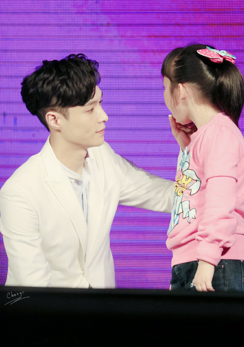 zyxarchive's tweet photo. he will be such a great dad one day :( https://t.co/0fBnA9iV7R