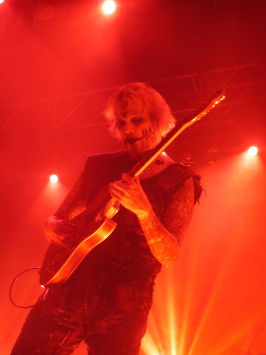 dyingcorpse123's tweet photo. @john5guitarist on fire at the Zombie concert in London https://t.co/tXVl7qw10C