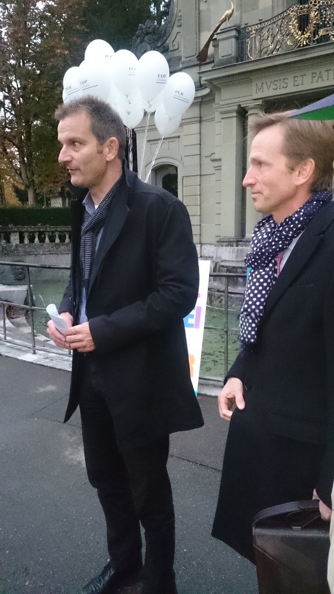 <a href="/blofi09/">Stephan Tschudi</a> am Quartierspaziergang der <a href="/fdp_kirchenfeld/">fdp-kirchenfeld</a> - unser Kandidat für Verkehrspolitik und überhaupt!