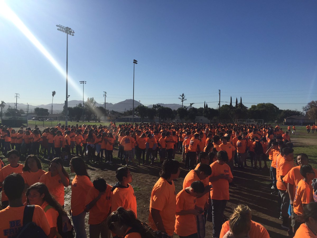nessa92912's tweet photo. Spelling out UNITY! #cmsunityday @CMSFalcons_ https://t.co/pcrWNmU7EC