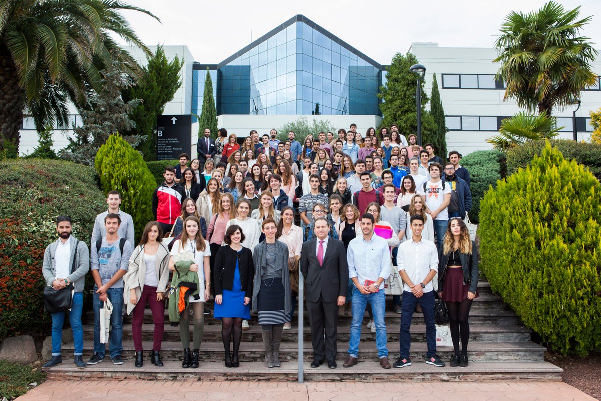 UEuropea's tweet photo. ¡Ya ha empezado el #TopProgramUE! Con 42 nuevos #EstudiantesUE podrán complementar su formación académica.¡Más info!➡https://t.co/LCZthJ3rfE https://t.co/BhEdppf0uE