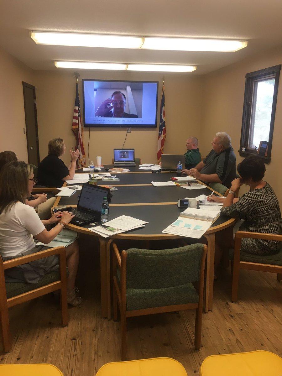 LeffingwellDan's tweet image. NLSD Admin team collaborating with @DouglasReeves via video conferencing. #gettingbettertoday #processoriented #GoZeps