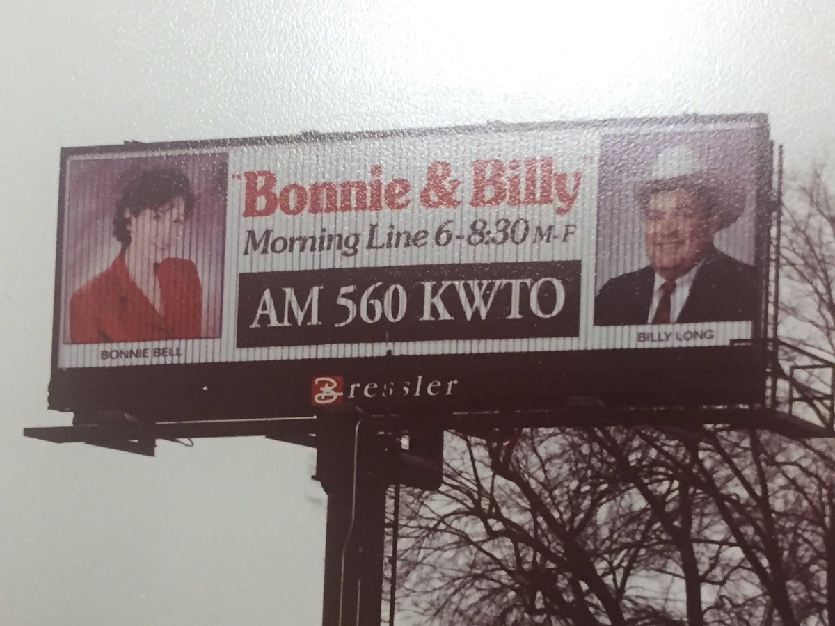 auctnr1's tweet photo. Dug out photo's for @kolr10kozl @LindsayClein & had forgotten I was in the #WhiteHouse Pool for #KWTO AM560 for W's visit to #Springfield https://t.co/SYeqteSC11