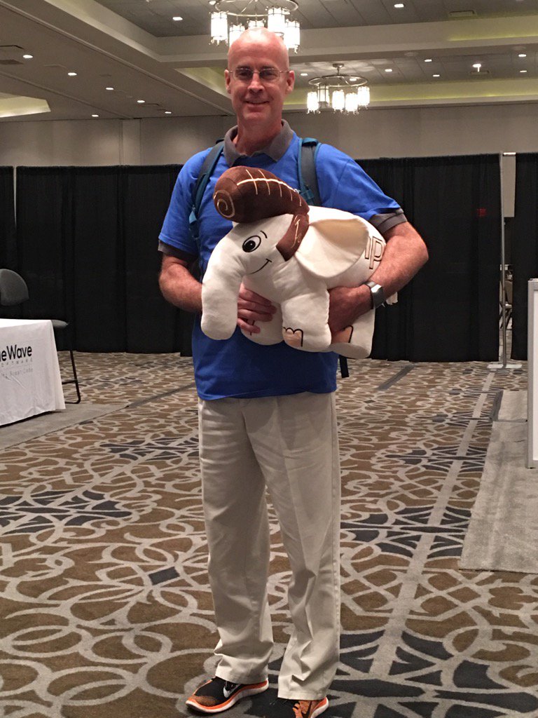 stoker's tweet image. #zendcon2016 #zendcon Adam Culp with &apos;ElvisPHPant&apos;