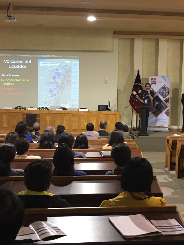 InvestigaEPN's tweet photo. Presentación del Dr. Benjamin Bernard del Instituto Geofísico sobre los volcanes de Quito y sus peligros #EncuentrosEPN #Habitat3 https://t.co/WaRADfBtYG
