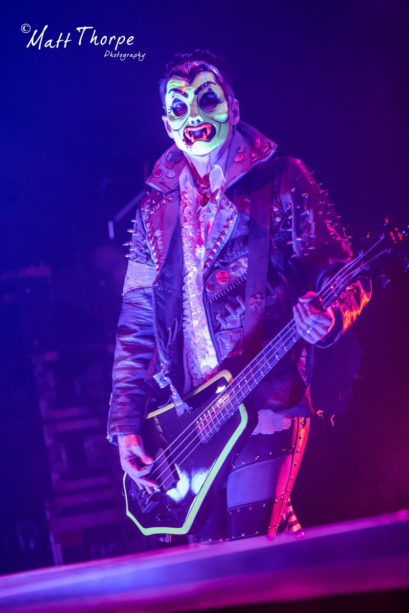 MattThorpePhoto's tweet photo. Loads of photos of @RobZombie live in London on Tumblr here - https://t.co/2jSWctsQKG @gingerfishnet @john5guitarist @PiggyD @O2ForumKTown https://t.co/QPkeOT12S6