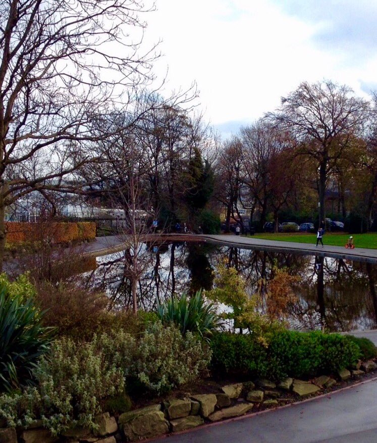 Autumn <a href="/GreenheadPark/">Greenhead Park</a> #Huddersfield #Kirklees <a href="/MyHuddersfield/">My Huddersfield</a> <a href="/iLoveHD_/">#iLoveHuddersfield</a> #Yorkshire 🍁🍃🍂🍁🍂🍃🍁🍃🐸